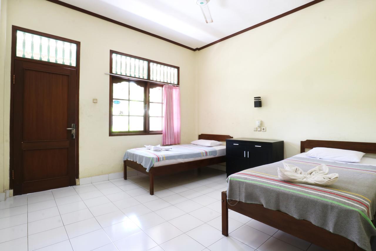 Mekar Jaya Bungalows กูตา ภายนอก รูปภาพ